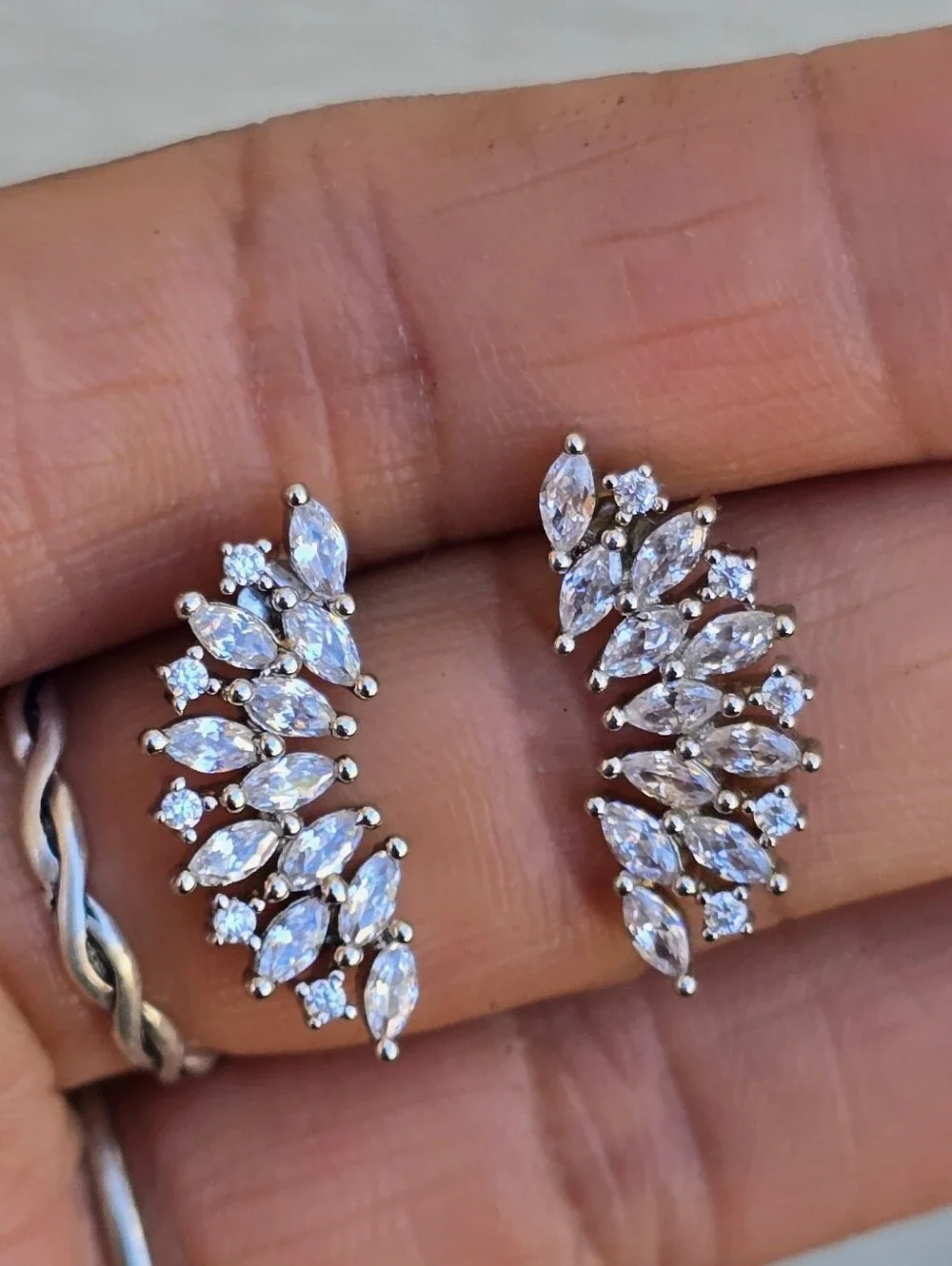 Gorgeous marquise-cut ear climber wings 925 sterling silver earrings